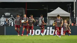 Rodrigo Castillo jogador do Fluminense comemora seu gol durante partida contra o Santos. Foto: Jota Erre/AGIF