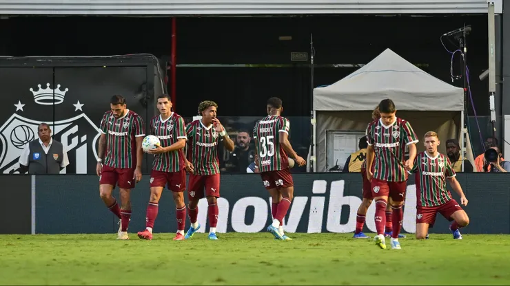 Rodrigo Castillo jogador do Fluminense comemora seu gol durante partida contra o Santos. Foto: Jota Erre/AGIF