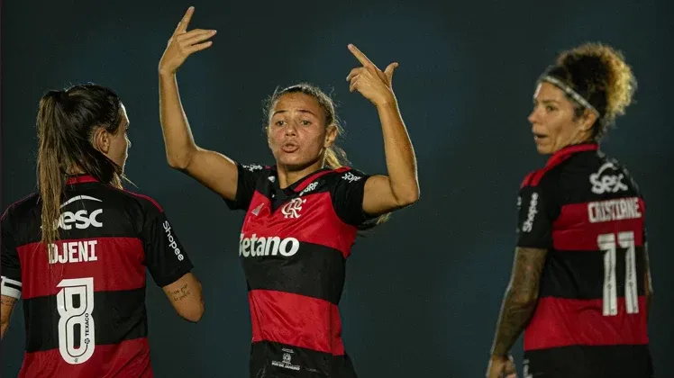 Jogadoras do Flamengo celebram gol no Brasileirão Feminino