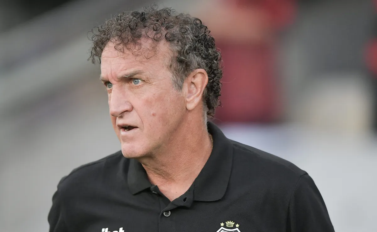 Cuca recua o time, e Santos cede o empate para o Bahia após abrir vantagem no placar