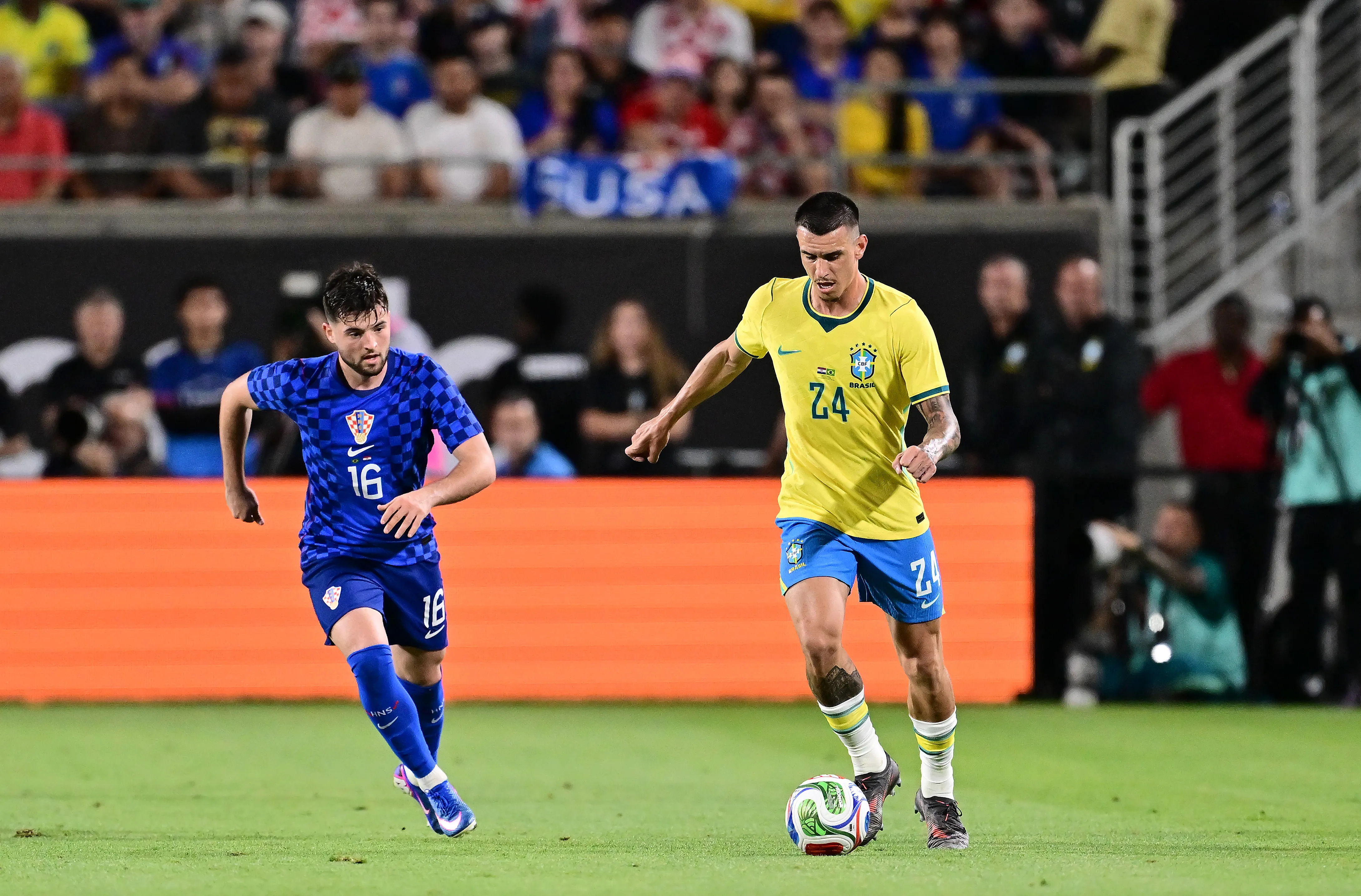 Zagueiro durante o jogo contra a Croácia. Photo by Julio Aguilar/Getty Images