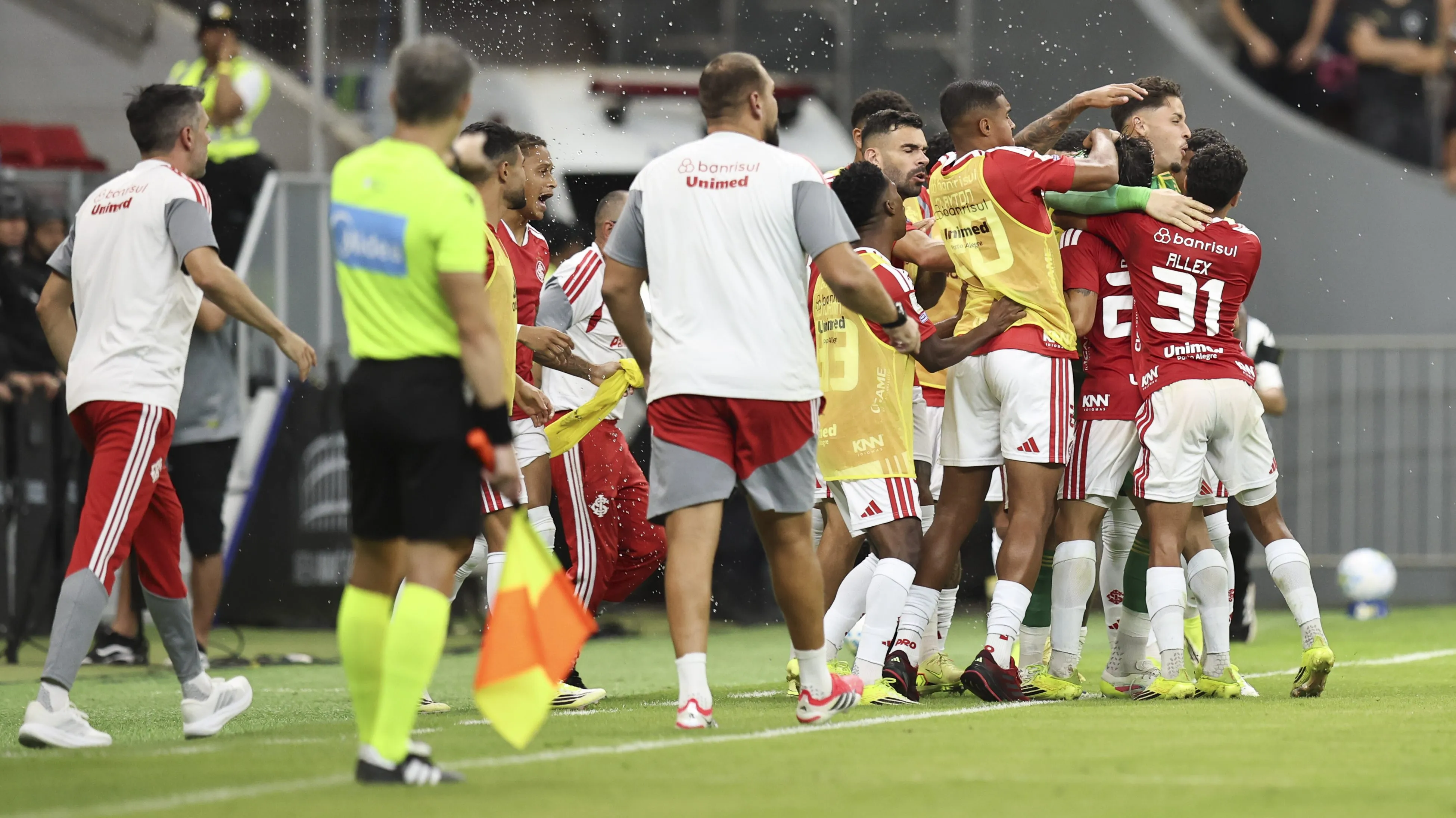 Botafogo X Internacional. Foto: Mateus Bonomi/AGIF