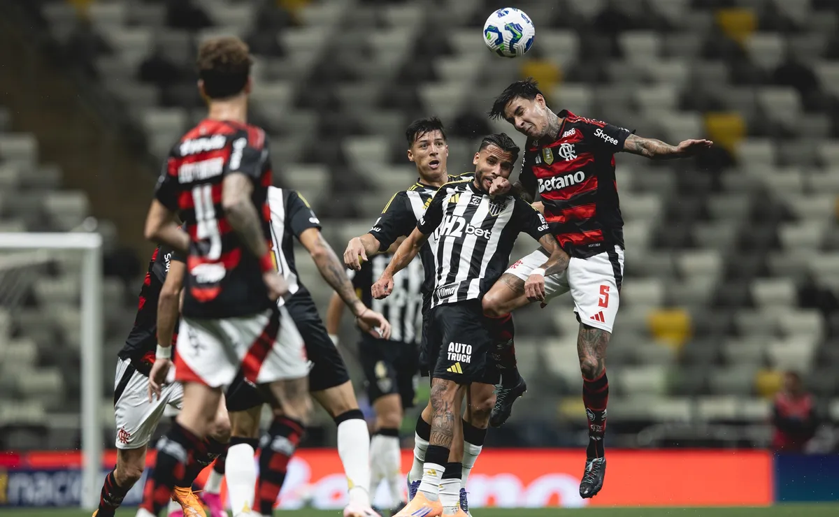 Flamengo visita o Atlético-MG defendendo invencibilidade na Arena MRV, onde já foi campeão
