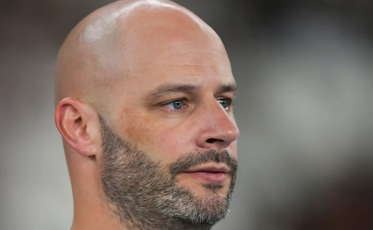 Franclim quebra silêncio sobre Textor no Botafogo e reforçou que crise na SAF não atrapalha em nada