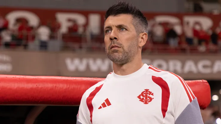 Pezzolano falou sobre o retorno de Gabriel Mercado - Foto: Maxi Franzoi/AGIF