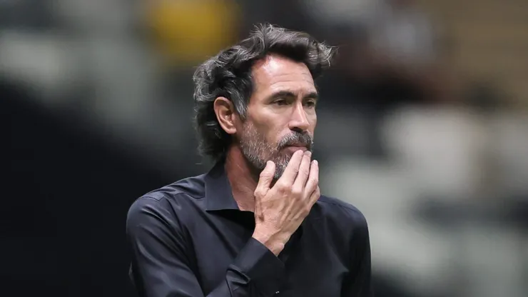 Eduardo Domínguez durante partida do Atlético-MG.