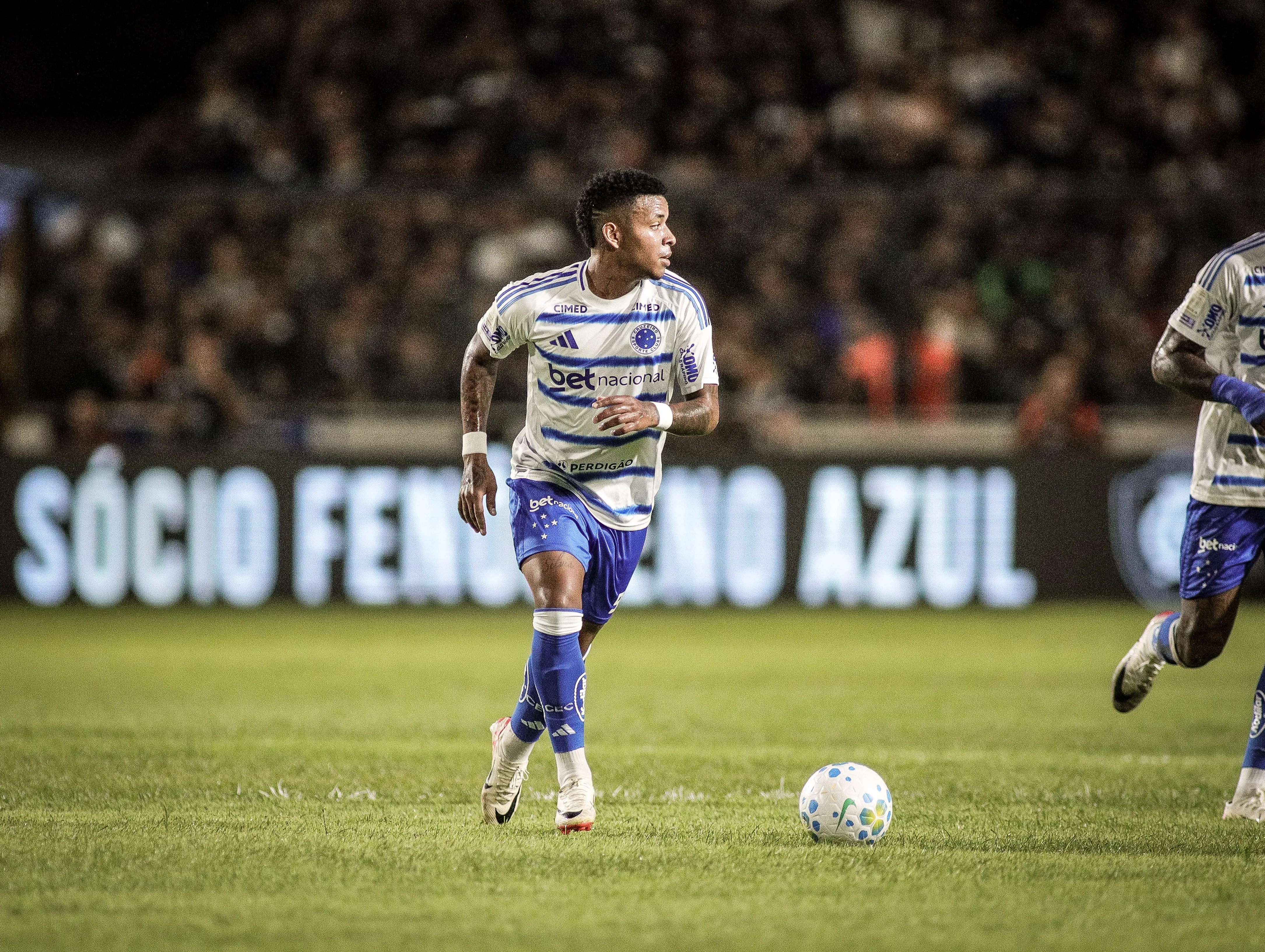 PA – BELEM – 25/04/2026 – BRASILEIRO A 2026, REMO X CRUZEIRO – Keny Arroyo jogador do Cruzeiro durante partida contra o Remo no estadio Baenao pelo campeonato Brasileiro A 2026. Foto: Marcos Junior/AGIF
