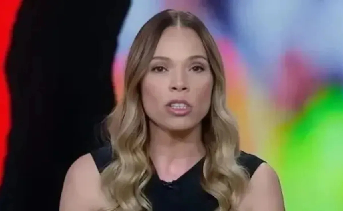 Renata Ruel explica pênalti em Bahia x Santos, aponta acerto e cobra critério da arbitragem