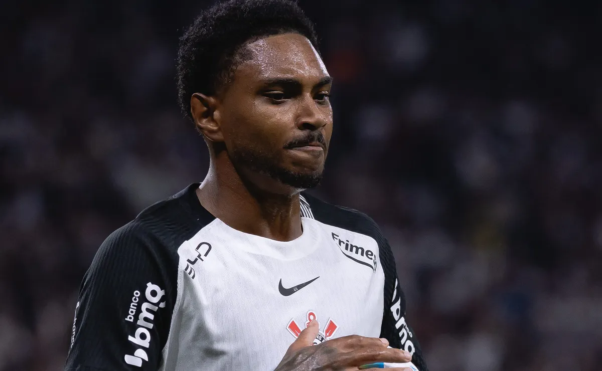 Torcida do Corinthians rejeita Vitinho contra o Vasco