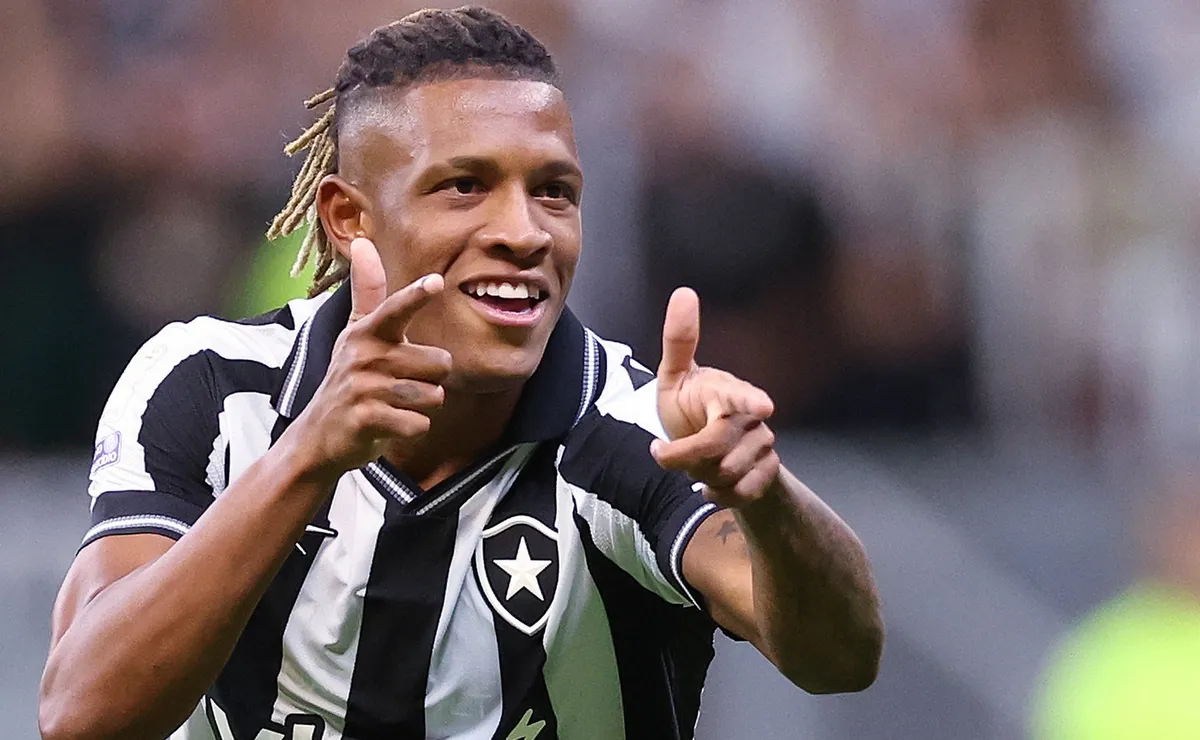 Flamengo promete proposta ao Botafogo por Danilo em julho e Jorge Nicola faz projeção sobre futuro