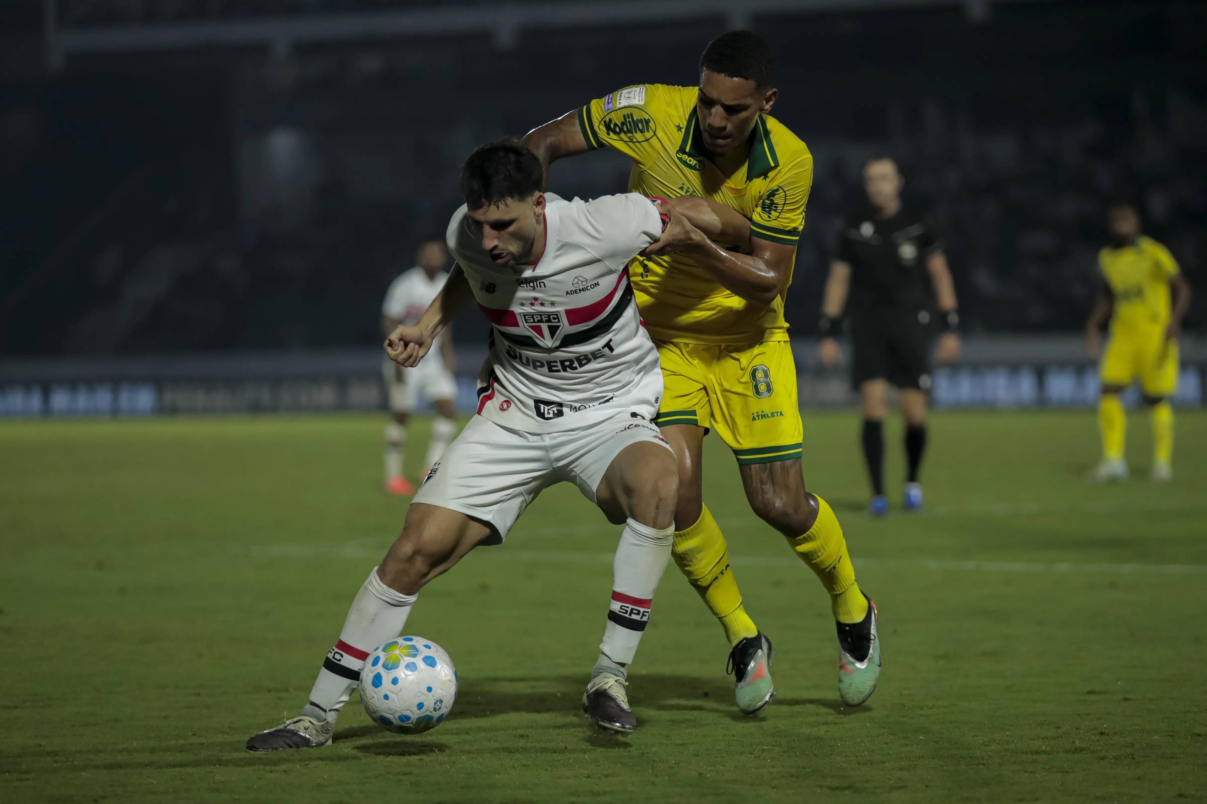 Calleri jogador do São Paulo durante partida contra o Mirassol no estádio Brinco de Ouro pelo campeonato Brasileiro A 2026. Foto: Marco Miatelo/AGIF