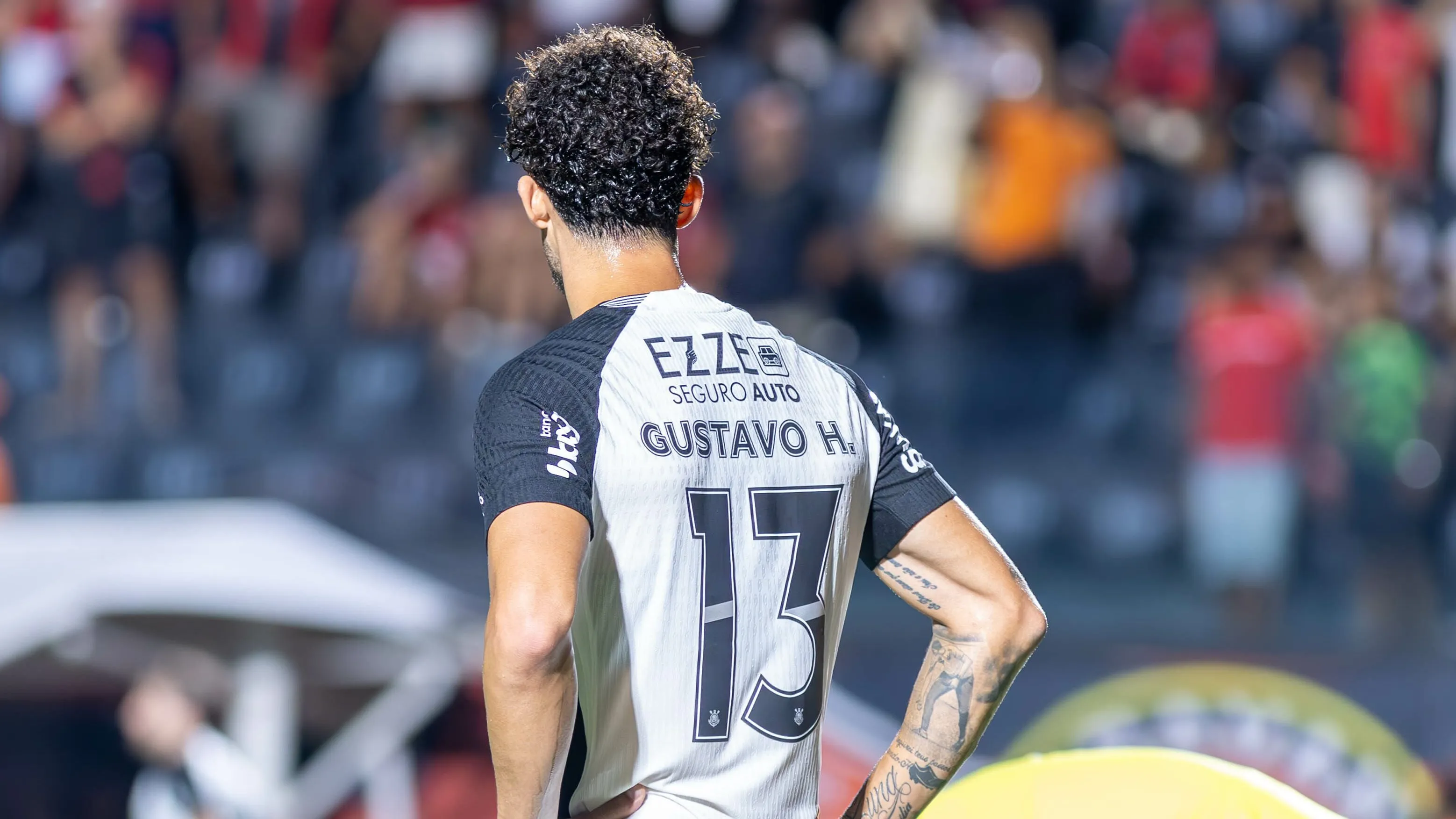 Gustavo Henrique jogador do Corinthians durante partida contra o Vitoria no estadio Barradao pelo campeonato Brasileiro A 2026. Foto: Marcio Jose/AGIF