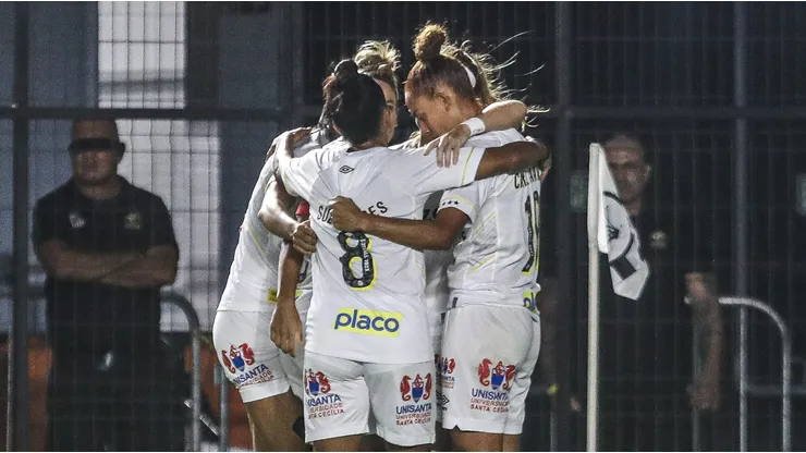 Equipe do Santos. Foto: Reinaldo Campos/AGIF