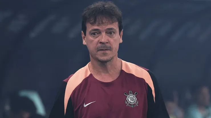 Fernando Diniz, agora no Corinthians, reencontrou o Vasco, seu ex-clube
