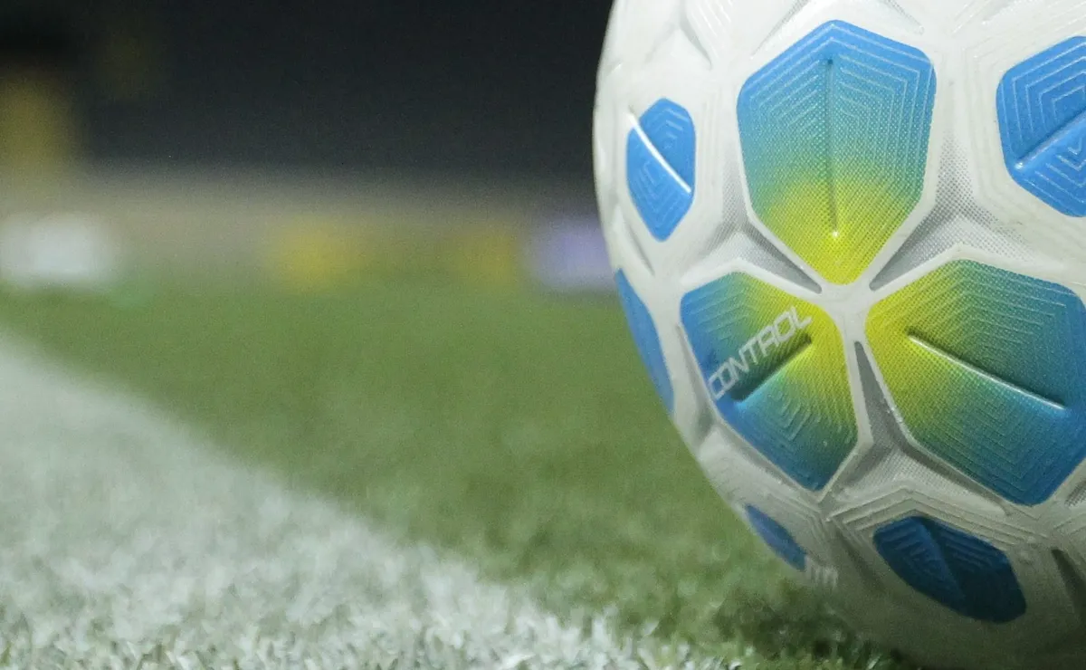 Flamengo e Inter vencem em sábado de protagonistas e escalam a tabela do Brasileirão