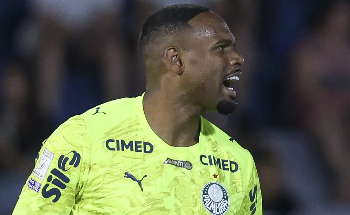 Carlos Miguel brilha, exalta trabalho coletivo no Palmeiras e dedica atuação ao técnico Abel Ferreira