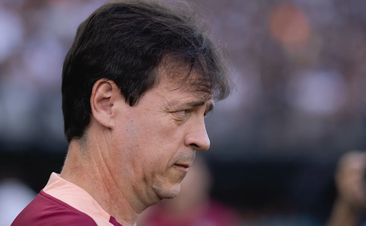 Fernando Diniz ressalta força mental do Corinthians para derrotar o Vasco: “Conseguiram ser solidários”