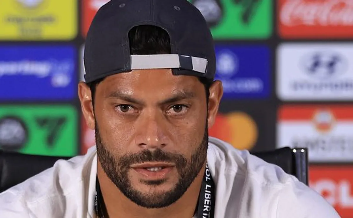 Fluminense acelera por Hulk e define modelo de oferta