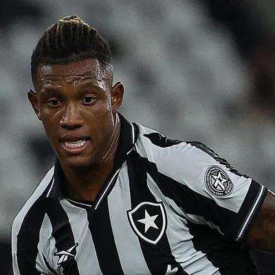 Oportunidades envolvendo dinheiro e troca de jogadores por Danilo são reveladas