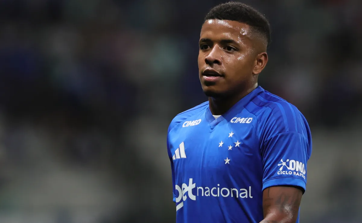 Keny Arroyo explode no Cruzeiro com Artur Jorge e supera números da temporada passada