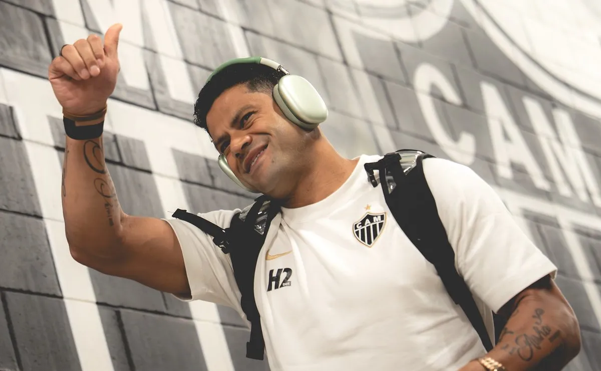 Paulo Bracks detalha reunião com Hulk e projeta definição no Atlético-MG
