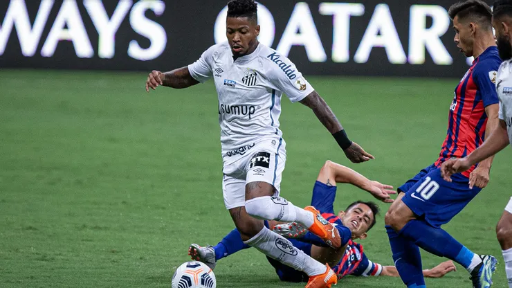 Santos e San Lorenzo se enfrentaram pela Libertadores em 2021 - Foto: Heber Gomes/AGIF