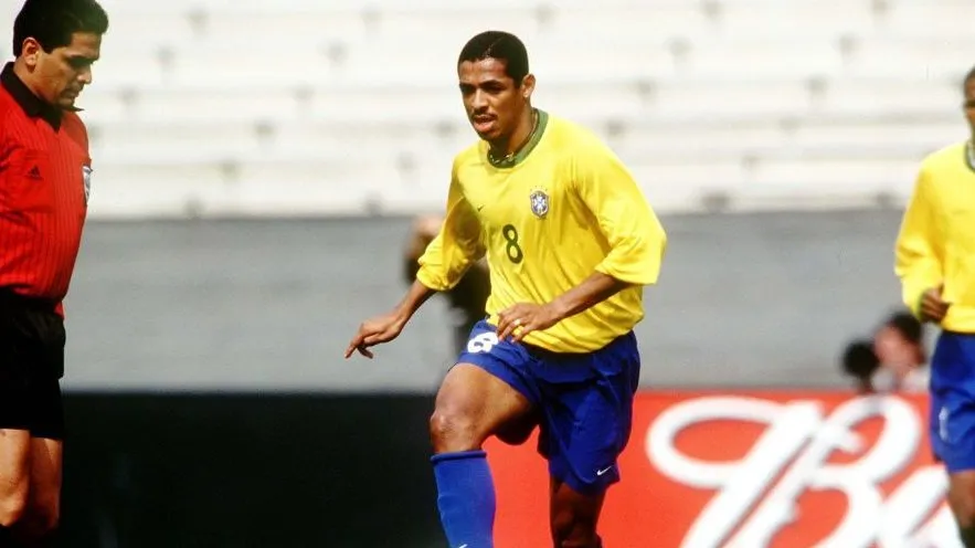 Vampeta em 2002. Foto: Tim De Waele/Getty Images