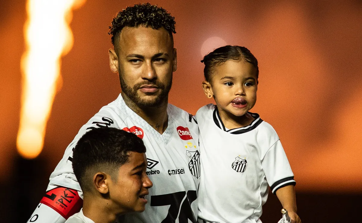 Neymar define plano caso fique fora da Copa do Mundo e deve liderar excursão do Santos na Europa