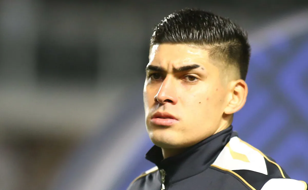 Santos aguarda propostas para vender Adonis Frías e zagueiro tem admiradores no Boca Juniors