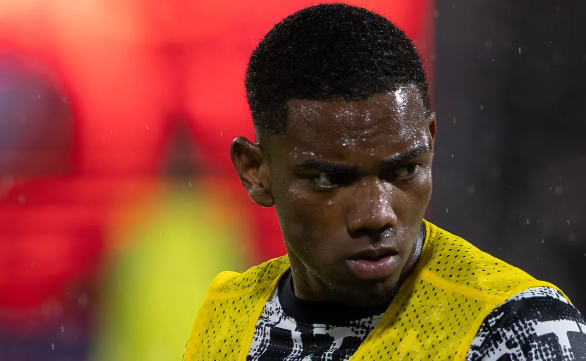 Fernando Diniz dá ‘puxão de orelha’, mas Corinthians decide não aplicar nova multa a André