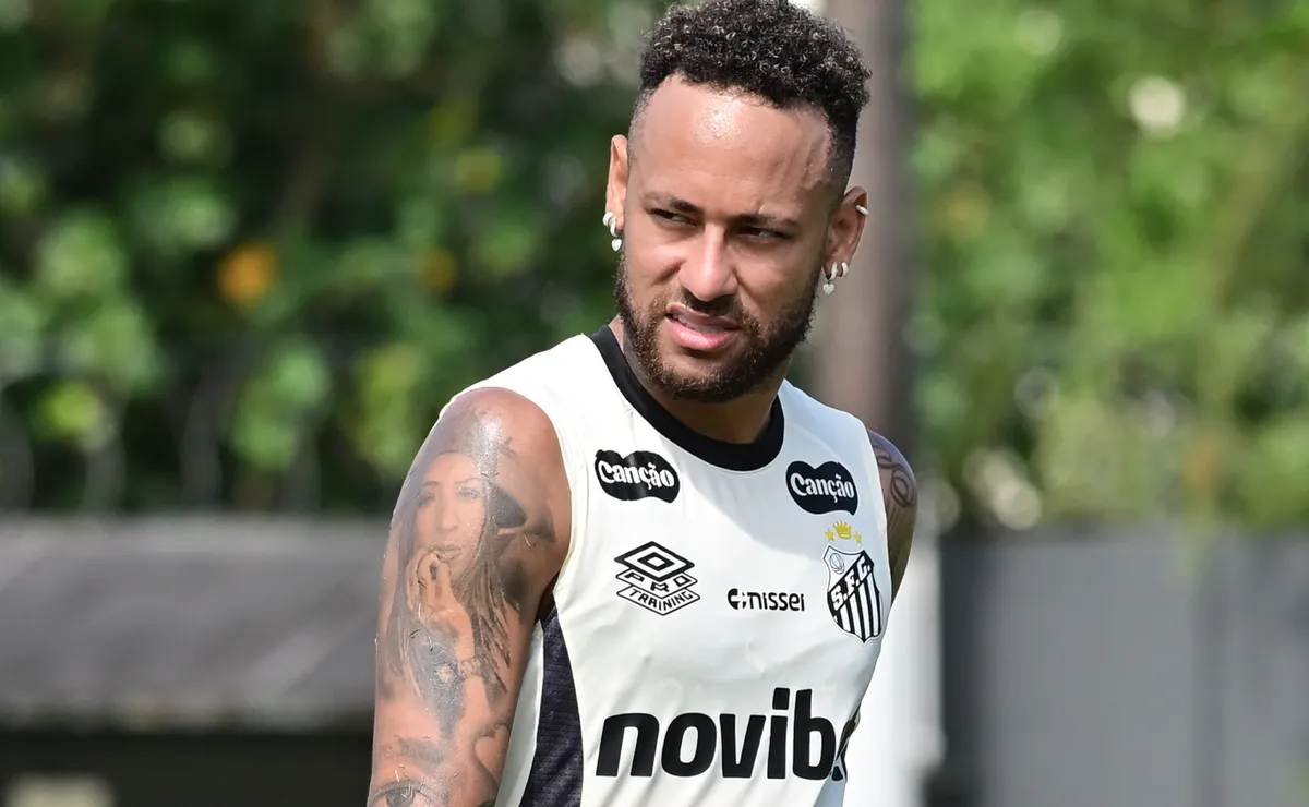Neymar intensifica preparação e conta com apoio nos bastidores por vaga na Copa