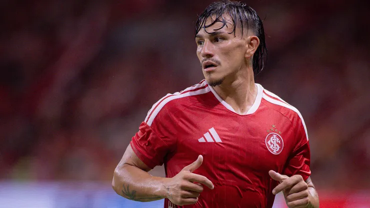 Alexandro Bernabei jogador do Internacional durante partida contra o Palmeiras no estadio Beira-Rio pelo campeonato Brasileiro A 2026. Foto: Maxi Franzoi/AGIF
