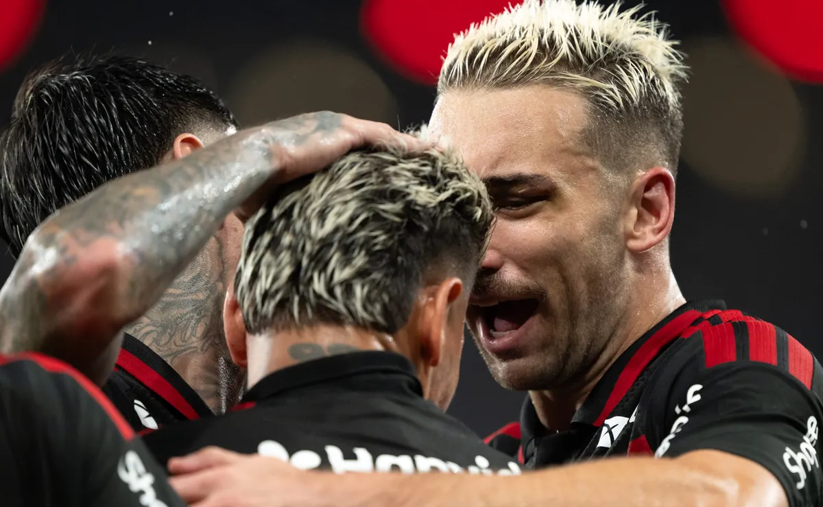 Lista de saídas do Flamengo ganha peso com Léo Ortiz, Plata e Carrascal