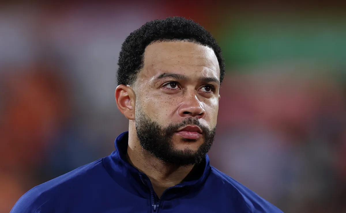 Corinthians conversa com duas empresas para a renovação de Memphis Depay