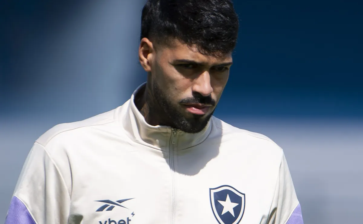 Barboza não pensava em sair e se sentiu ‘desprestigiado’ pelo Botafogo