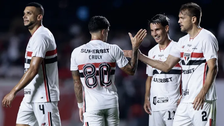 Roger Machado poupará pelo menos sete jogadores na partida desta terça-feira (28).