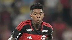 Vitão, zagueiro do Flamengo - Foto: Thiago Ribeiro/AGIF