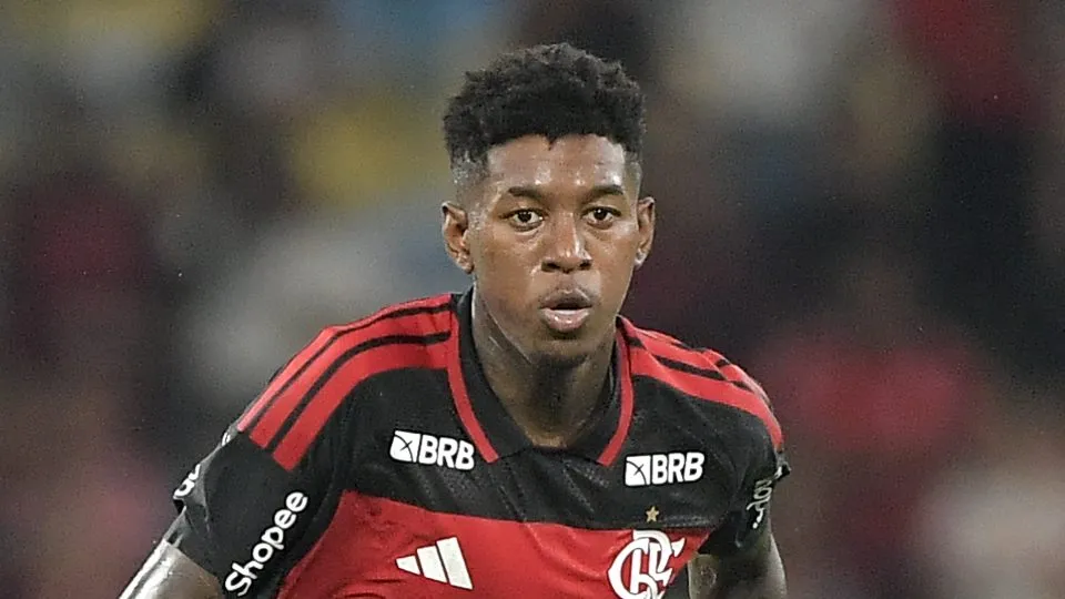 Vitão, zagueiro do Flamengo