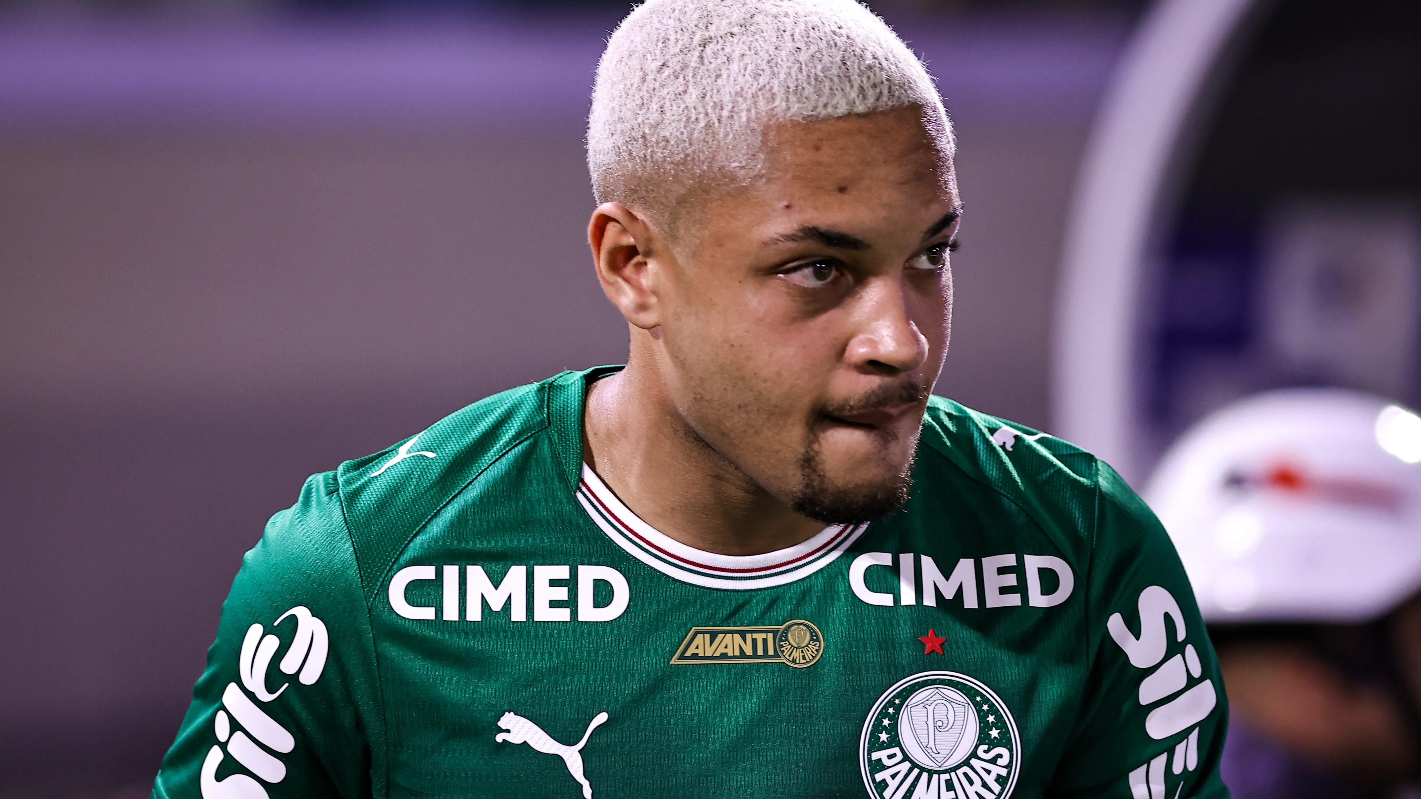 Vitor Roque deve passar pelo mesmo caminho de Piquerez em recuperação –  Foto: Fabio Giannelli/AGIF