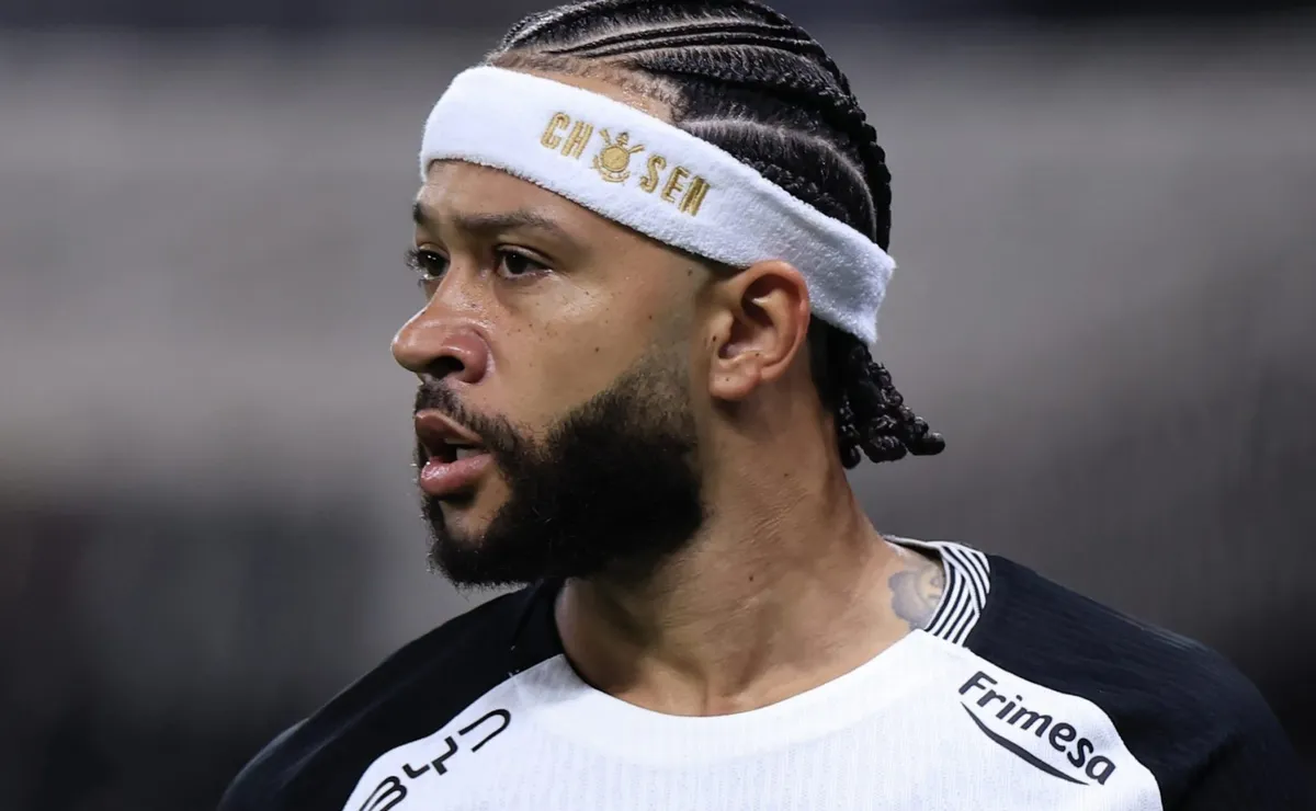 Memphis Depay deseja renovar com o Corinthians e discute renegociação de valores
