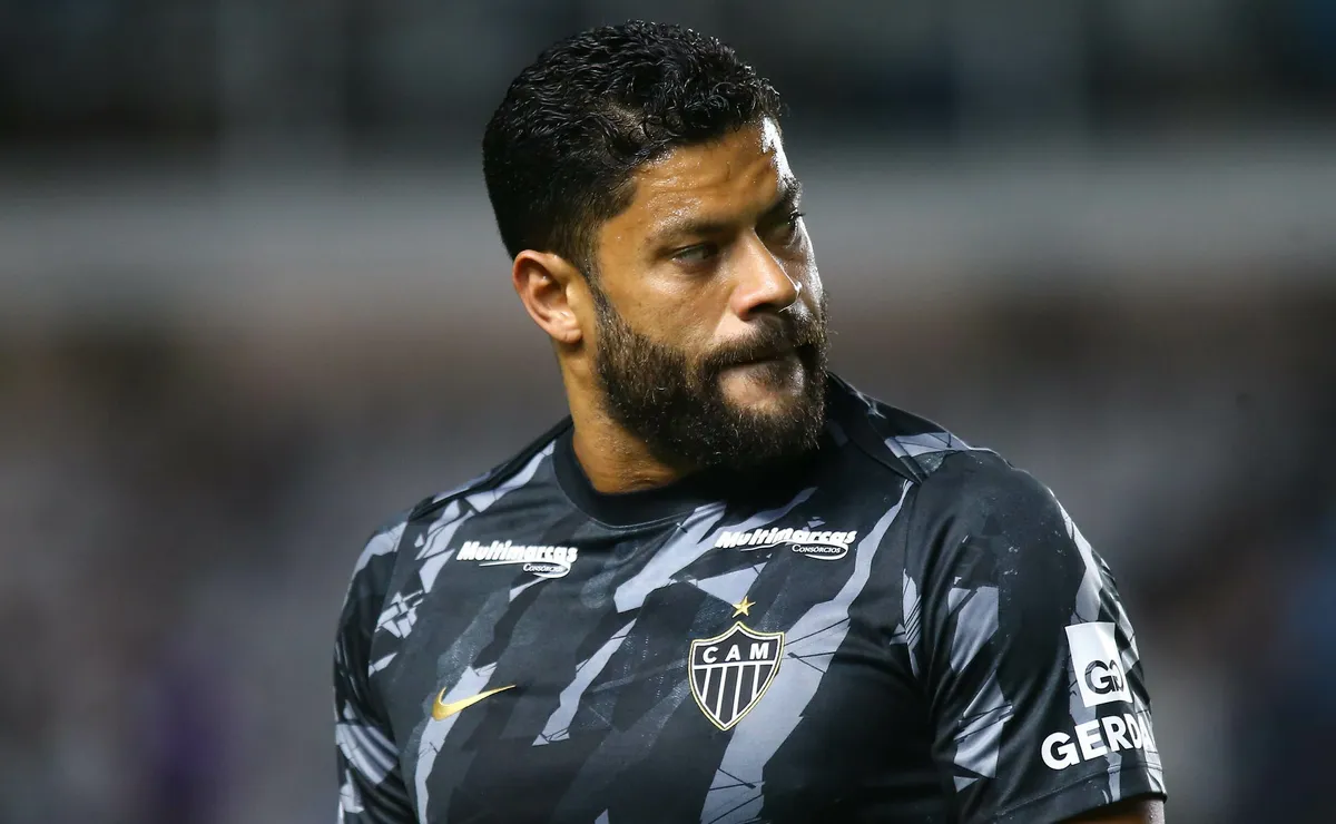 Hulk treina separado e aguarda reunião para definir futuro no Atlético-MG