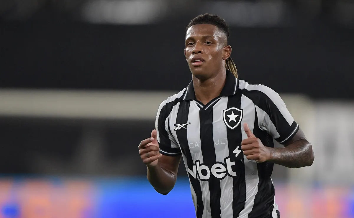 Danilo marcou o mesmo número de gols que os três atacantes do Botafogo juntos no Brasileirão