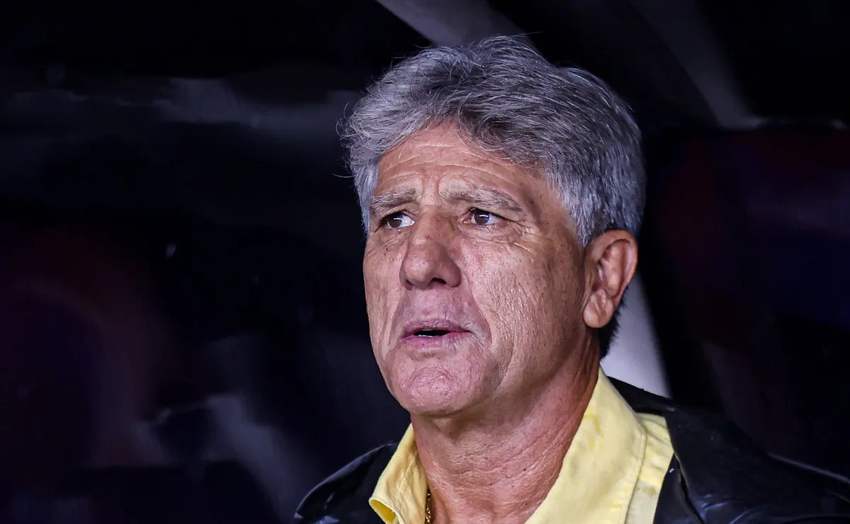 Vasco mira até quatro reforços e define prioridades para a próxima janela de transferências