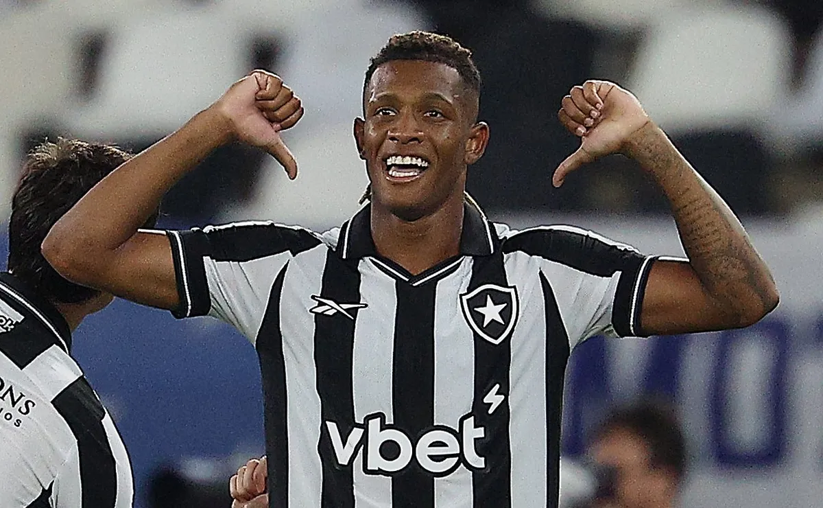 Bayer Leverkusen-ALE quer aplicar chapéu no Palmeiras e contratar Danilo