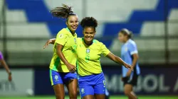 Pinho e Nicolly celebram gol da Seleção Feminina Sub-17 - Foto: Staff Images/CBF