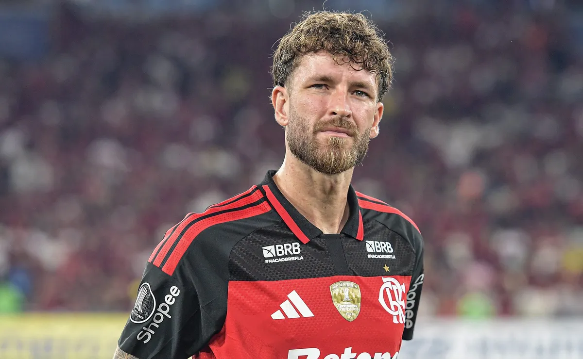 Léo Pereira se torna o quarto jogador do elenco atual a completar 300 jogos pelo Flamengo