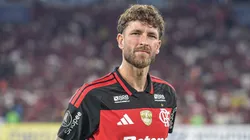 Léo Pereira atingiu a marca de 300 jogos pelo Flamengo. Foto: Thiago Ribeiro/AGIF