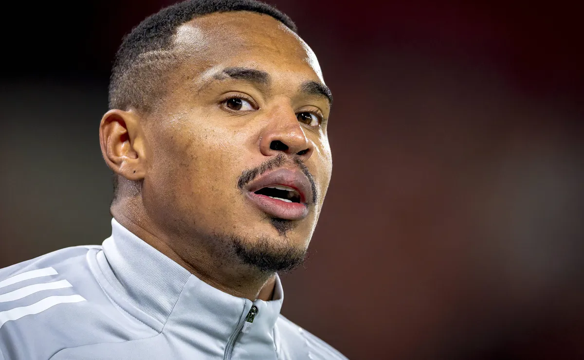 Cruzeiro prepara proposta oficial por John de R$ 35 milhões