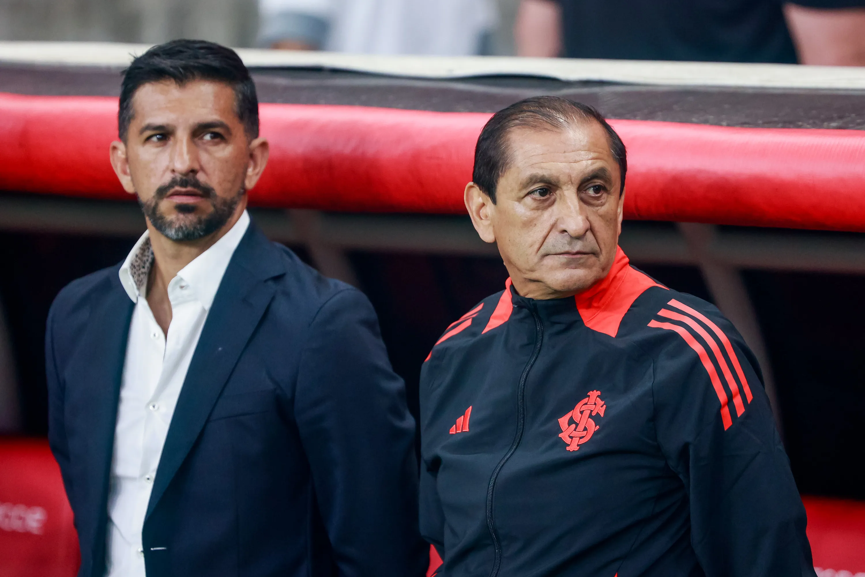 RS – PORTO ALEGRE – 24/11/2025 – BRASILEIRO A 2025, INTERNACIONAL X SANTOS – Ramon Diaz tecnico do Internacional durante partida contra o Santos no estadio Beira-Rio pelo campeonato Brasileiro A 2025. Foto: Luiz Erbes/AGIF