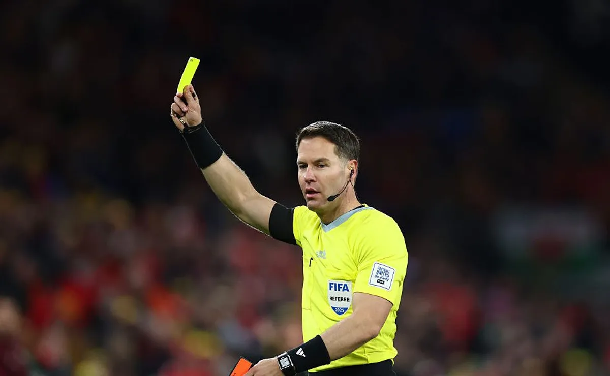 Fifa estuda mudar regras e zerar cartões amarelos após fase de grupos da Copa do Mundo